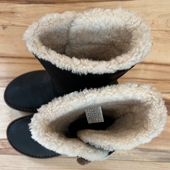 UGG Mid-Calf Dark Gray/Black Leather Sheepskin Kona Boots - Picture 3 of 5